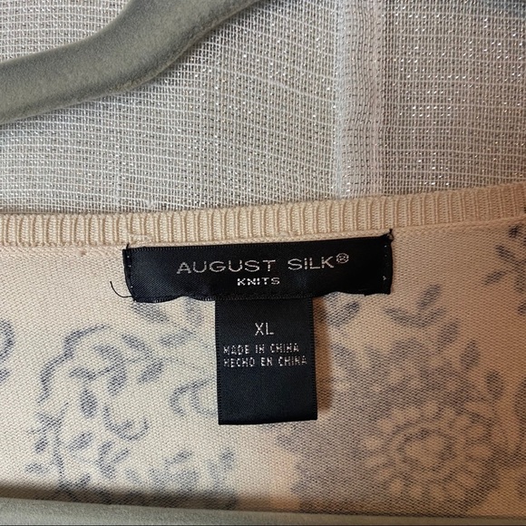 August Silk cream and black with lace ~XL - Picture 2 of 6